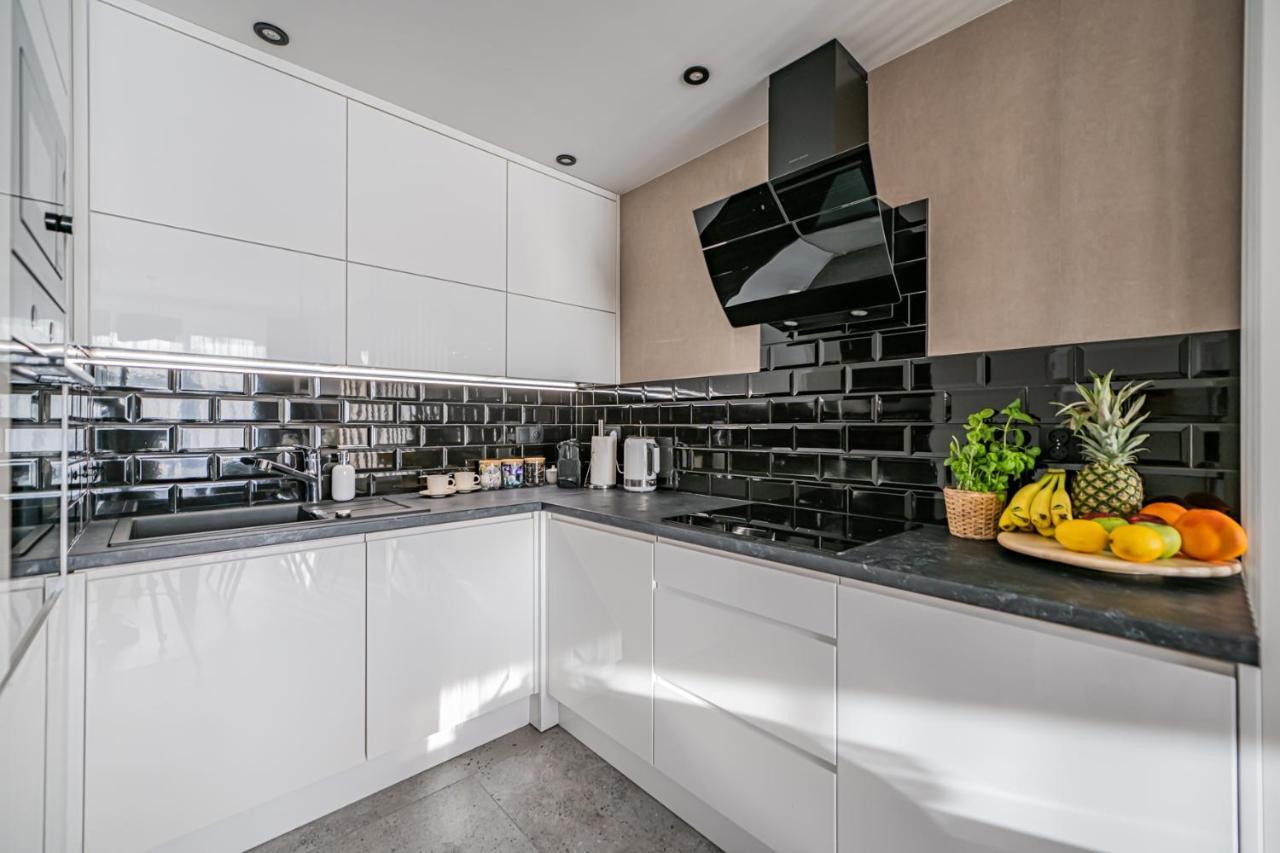 Apartment 24H With Free Garage And Ac Jagielly 5 วรอตซวาฟ ภายนอก รูปภาพ
